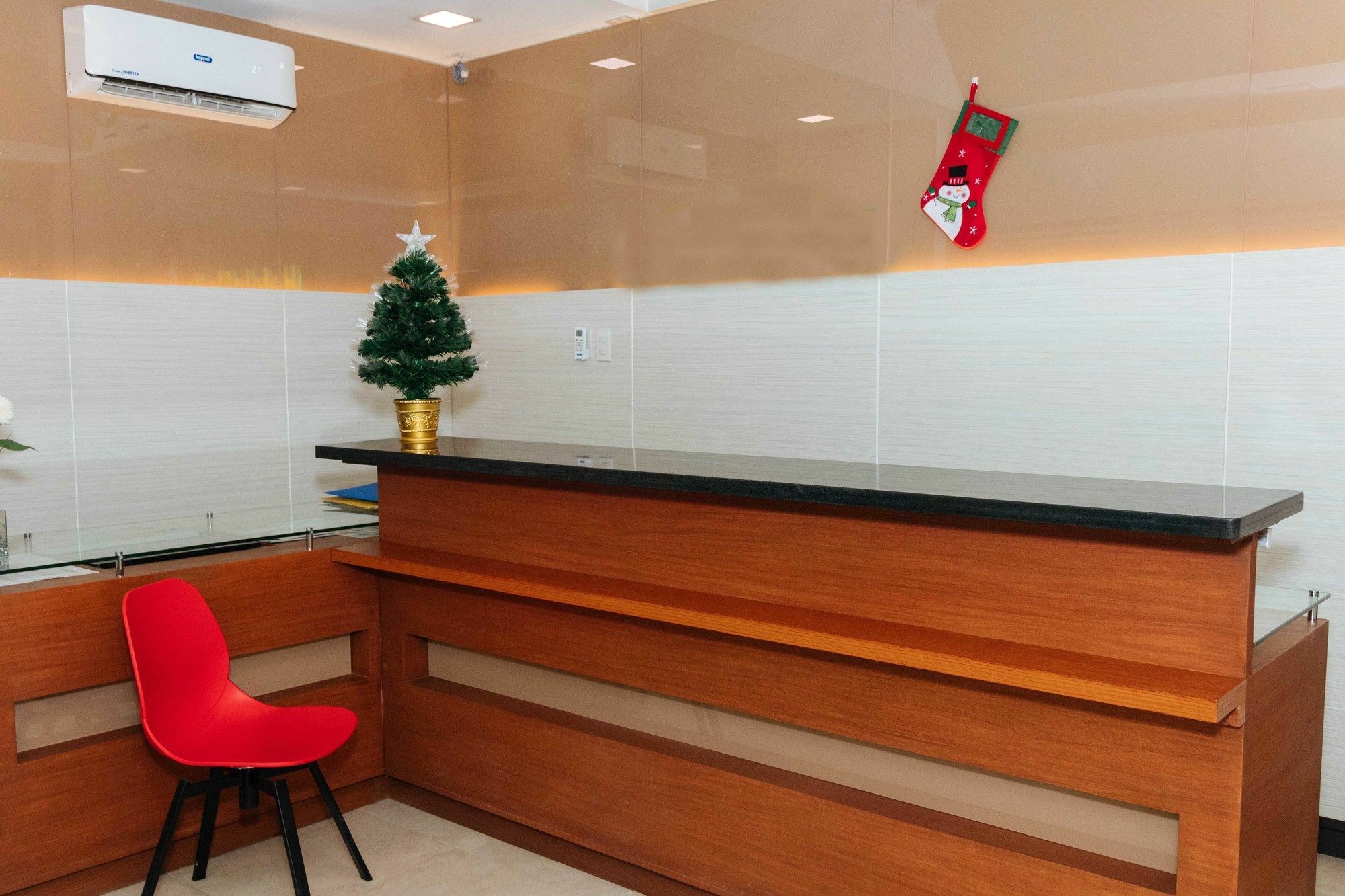 ホテル Reddoorz Premium @ Sampaloc Makati マカティ エクステリア 写真
